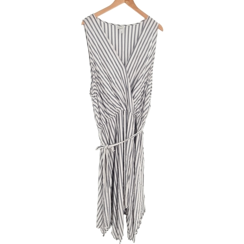 Ava & Viv Plus Size 4X Striped Wrap Dress Gray White V-Neck Hanky Hem Sleeveless